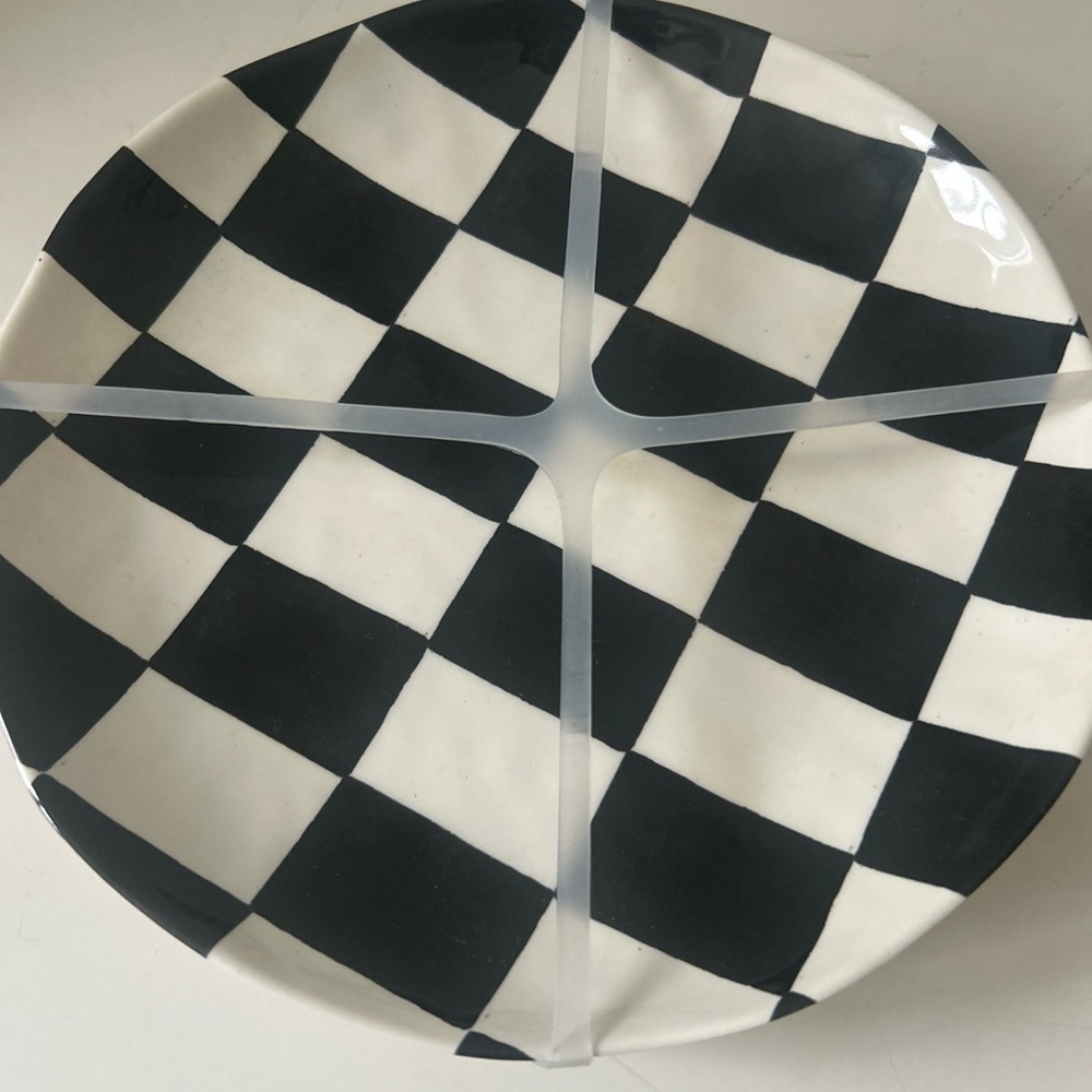 Black & White Checkered Melamine Salad Plates Set of 4 NEW - Picture 4 of 10